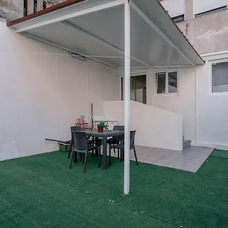 Apartment Bonjardim In Center